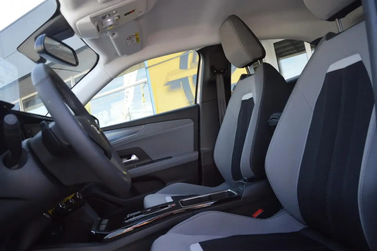 Opel Mokka Elegance NAVI / LED / Kamera / SHZ — Vehicle gallery 11