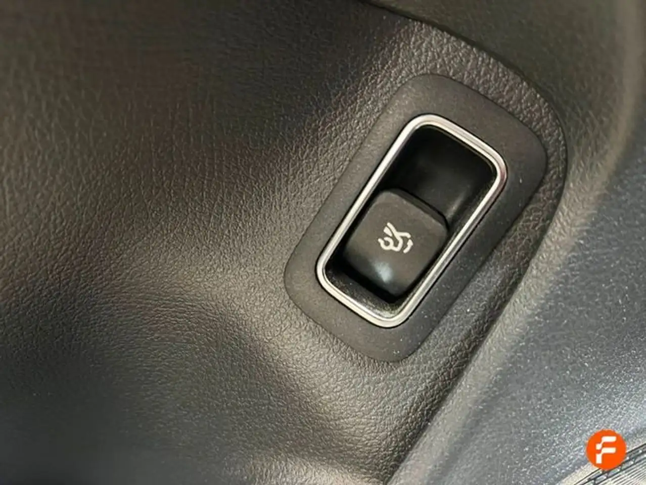 Mercedes-Benz CLA 200 — Galerie du véhicule 13