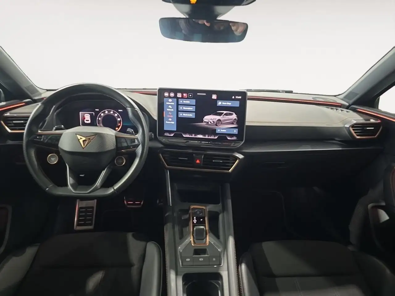CUPRA Leon 1.5 eTSI 110 DSG — Galerie du véhicule 6