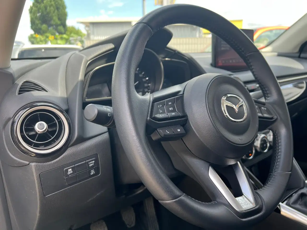 Mazda 2 Lim. / Mazda 6 Jahre Garantie / 1. Hand — Vehicle gallery 11