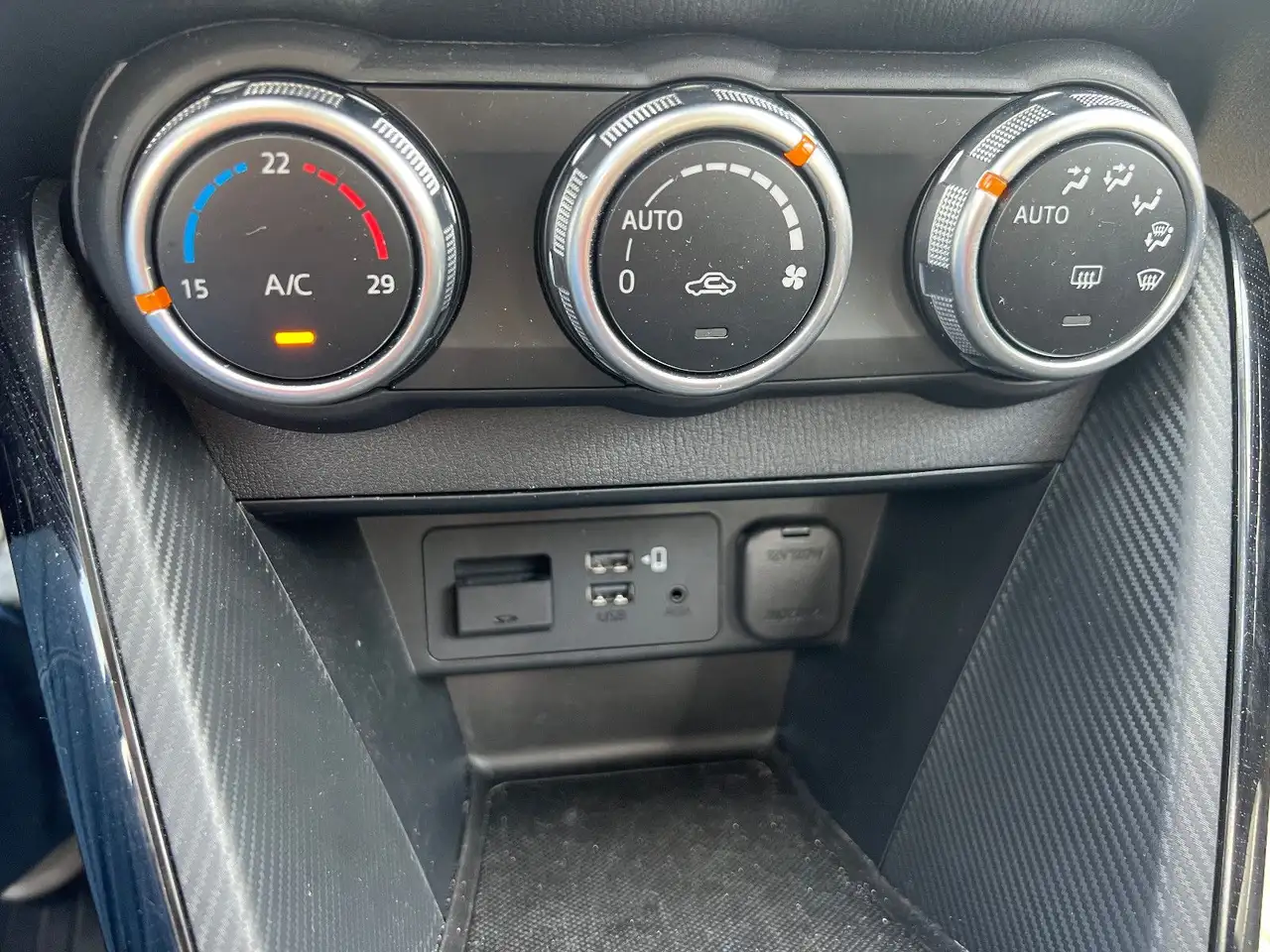 Mazda 2 Lim. / Mazda 6 Jahre Garantie / 1. Hand — Vehicle gallery 20