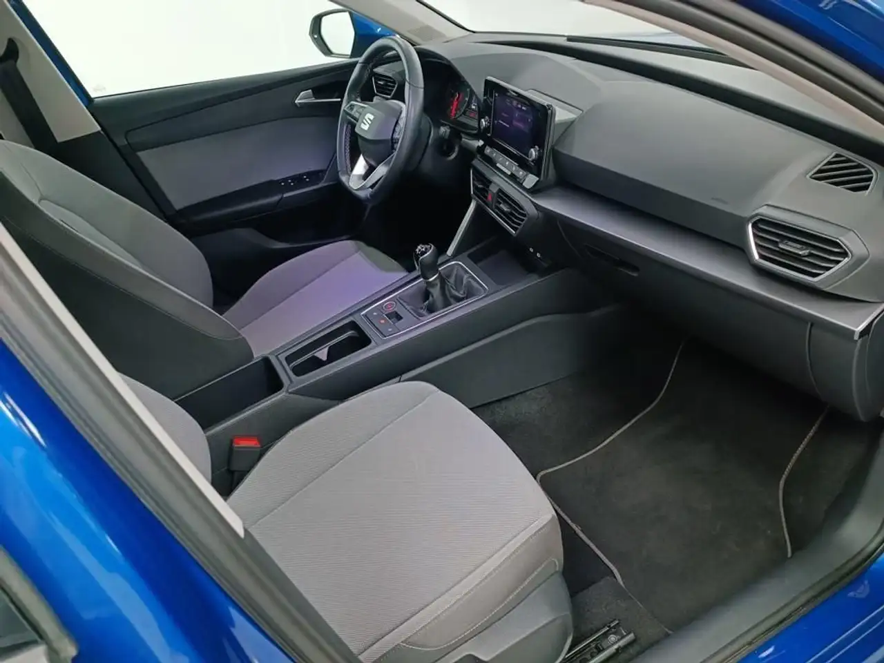 SEAT Leon 1.0 TSI S&S Style XS 110 — Galería del vehículo 5