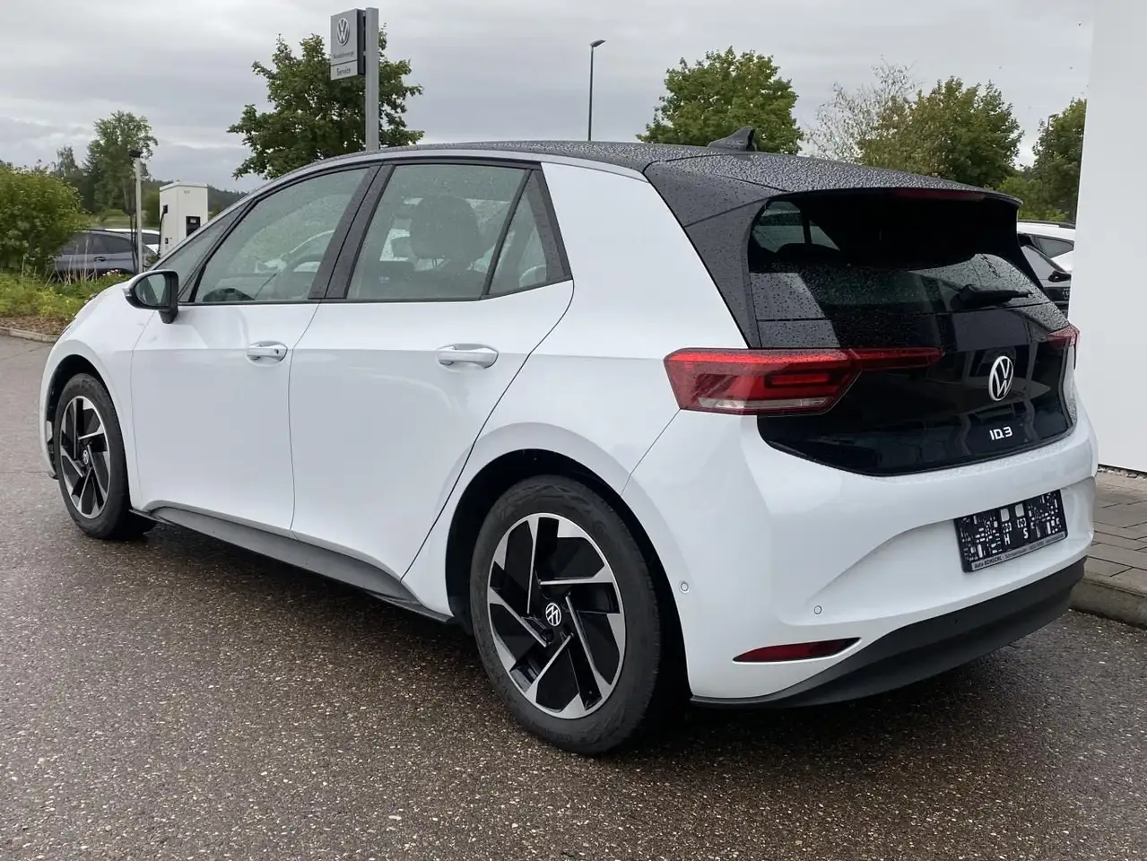Volkswagen ID.3 Pro FACELIFT ASSISTENZPAKET+APP-CONNECT+KAM — معرض صور السيارة 5