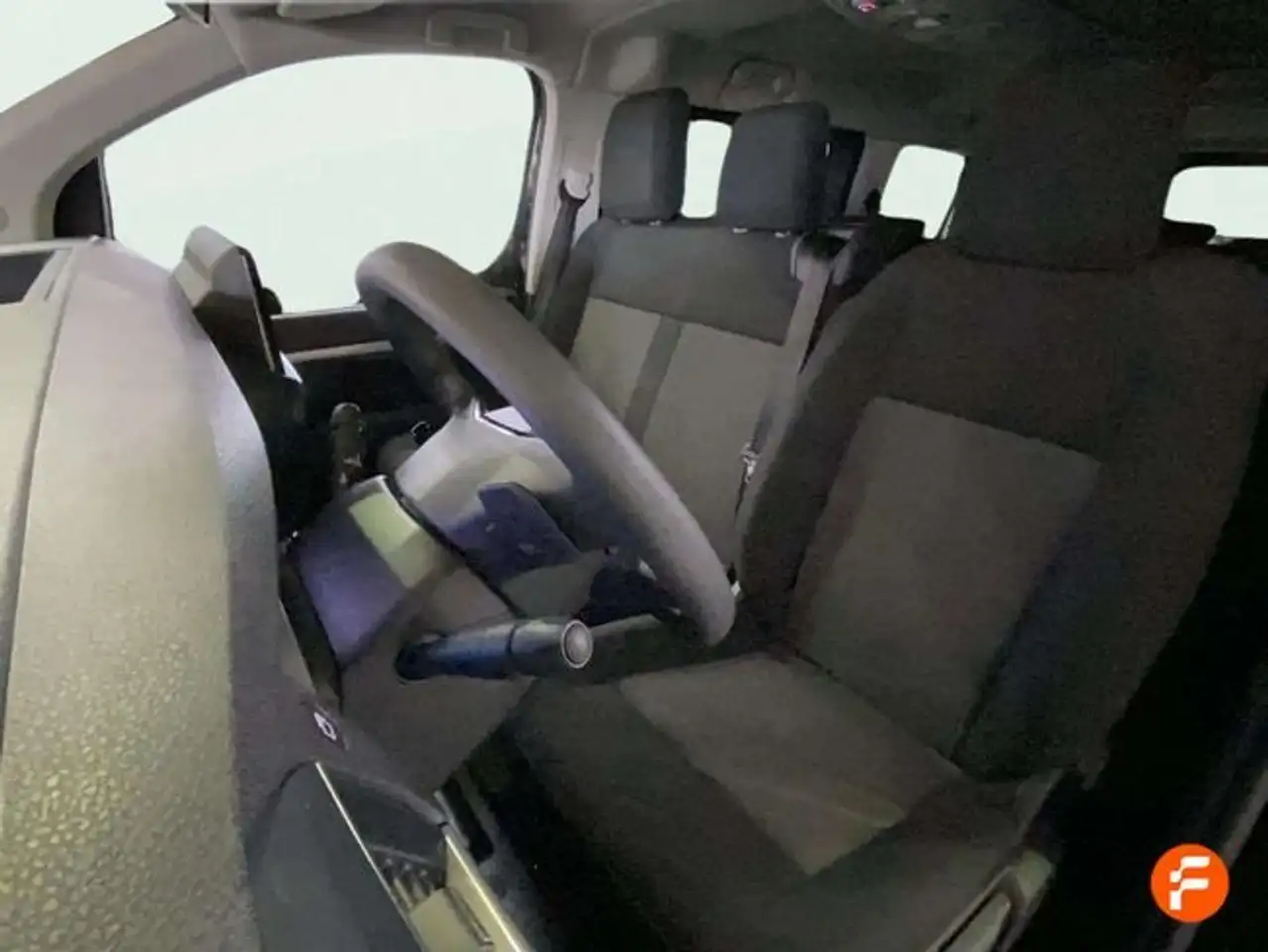 Peugeot Traveller Business Long BlueHDi 180 S&S EAT8 - 5P (2024) — Galería del vehículo 20