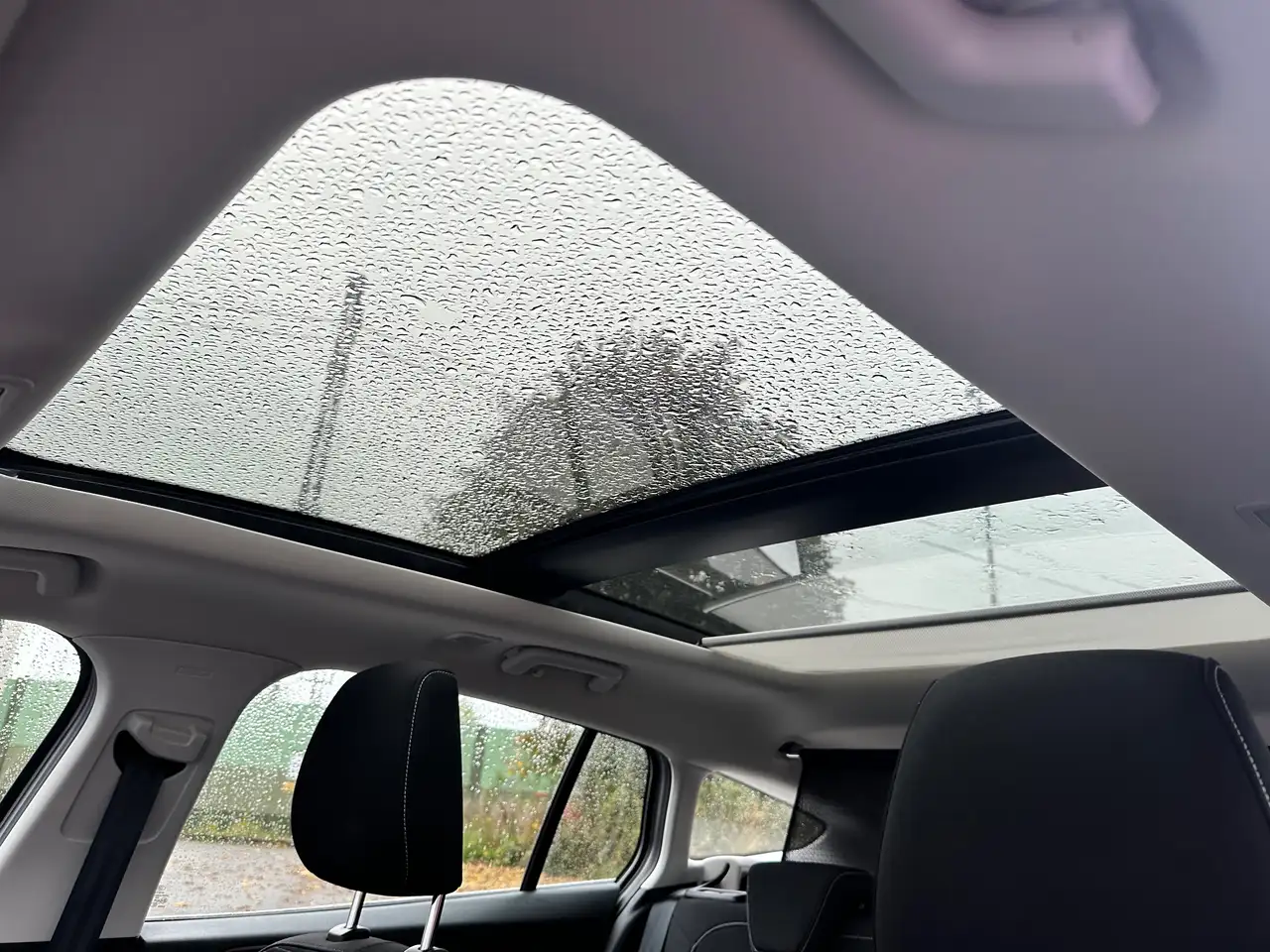 Ford Focus Titanium ACC, Panorama, AHK — Galería del vehículo 12