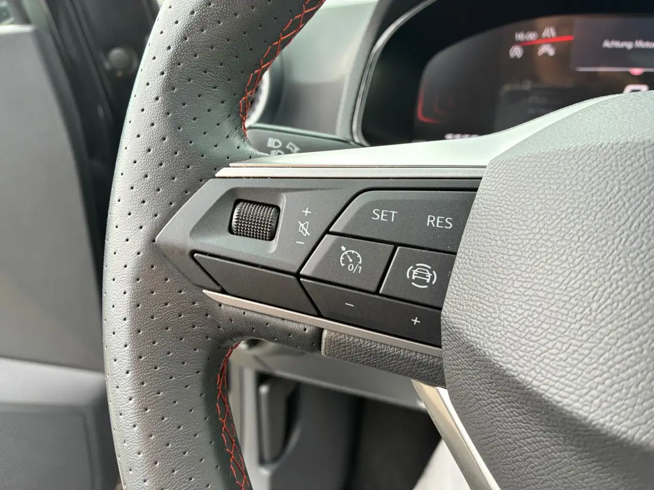 SEAT Arona 1.0 TSI FR Navi SHZ GJR — Vehicle gallery 18