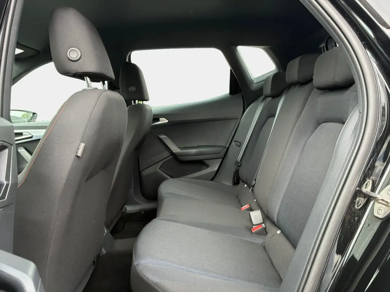 SEAT Arona 1.0 TSI FR Navi SHZ GJR — Vehicle gallery 13
