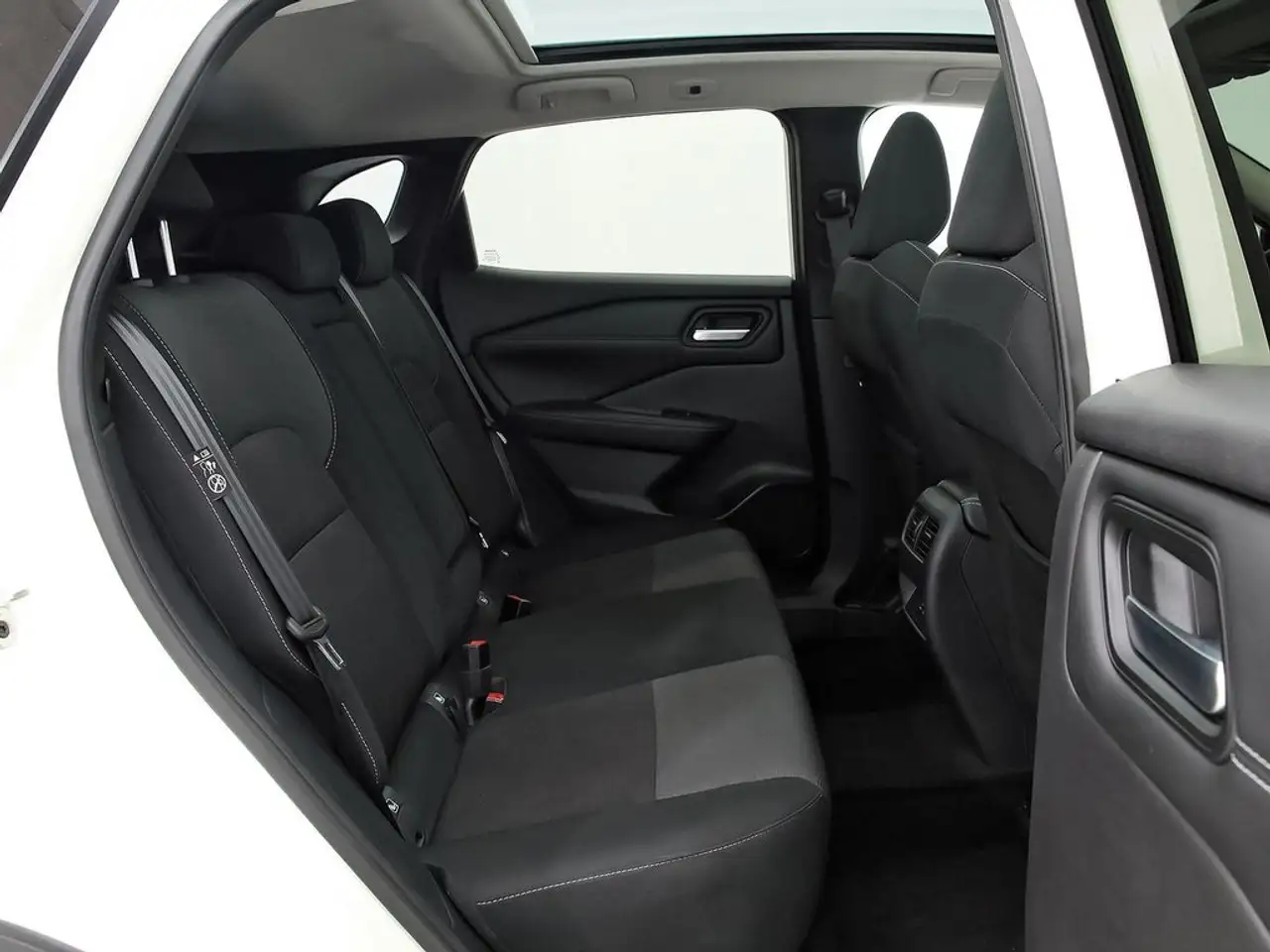 Nissan Qashqai DIG-T 116kW Xtronic N-Connecta — Vehicle gallery 8