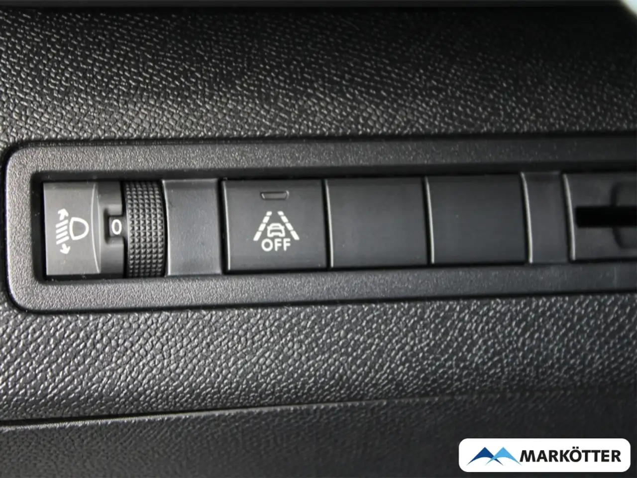 Peugeot 3008 Allure Pack/NAVI/PDC/360°CAM/SHZ/MirrorLink — معرض صور السيارة 7