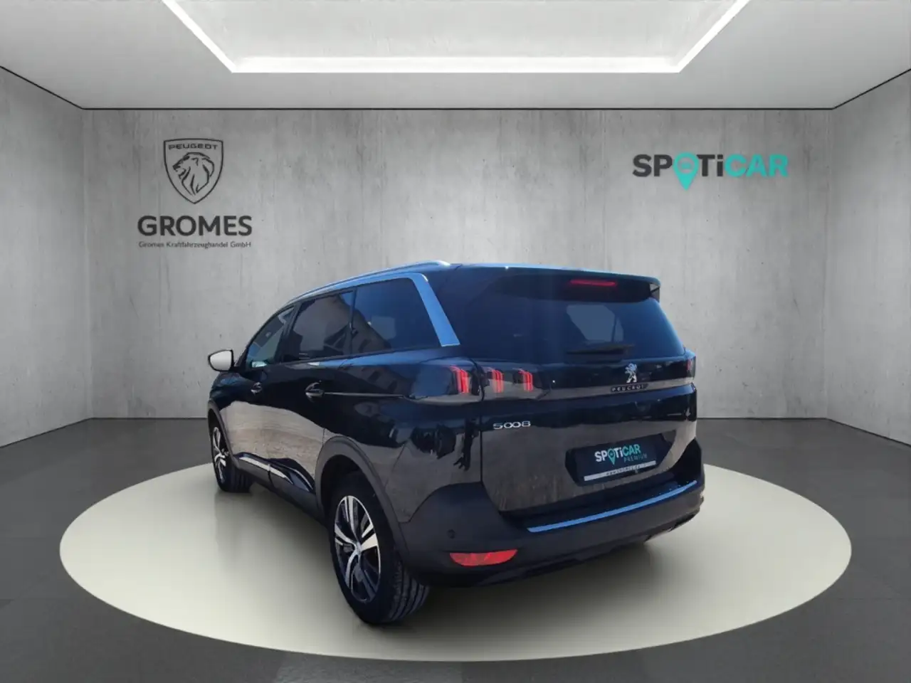 Peugeot 5008 Allure Pack PureTech 130 7-Sitzer Navi Digitales C — معرض صور السيارة 5
