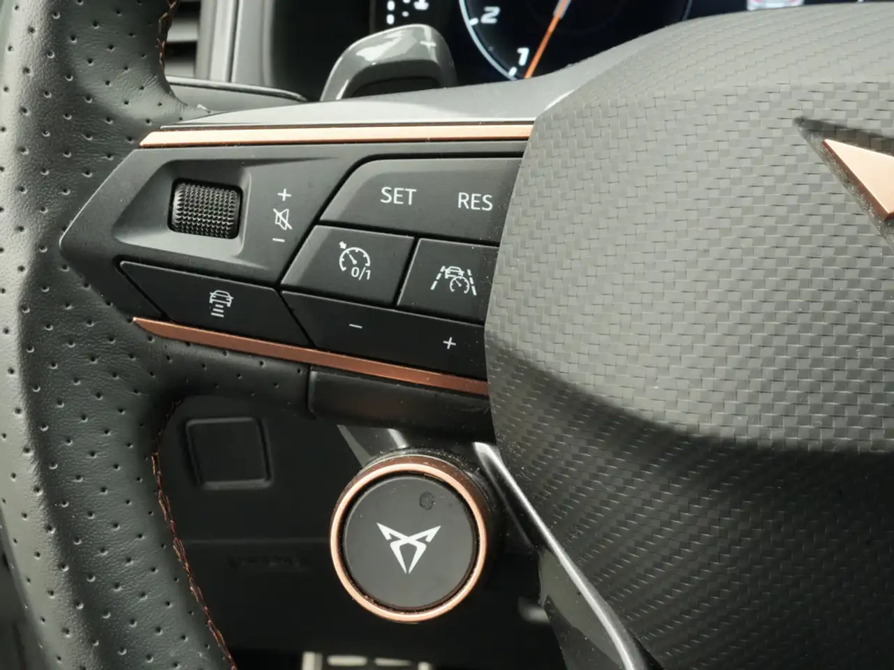 CUPRA Ateca VIRT CARPLAY ACC AHK NAVI KAM SHZ LED — Galerie du véhicule 18