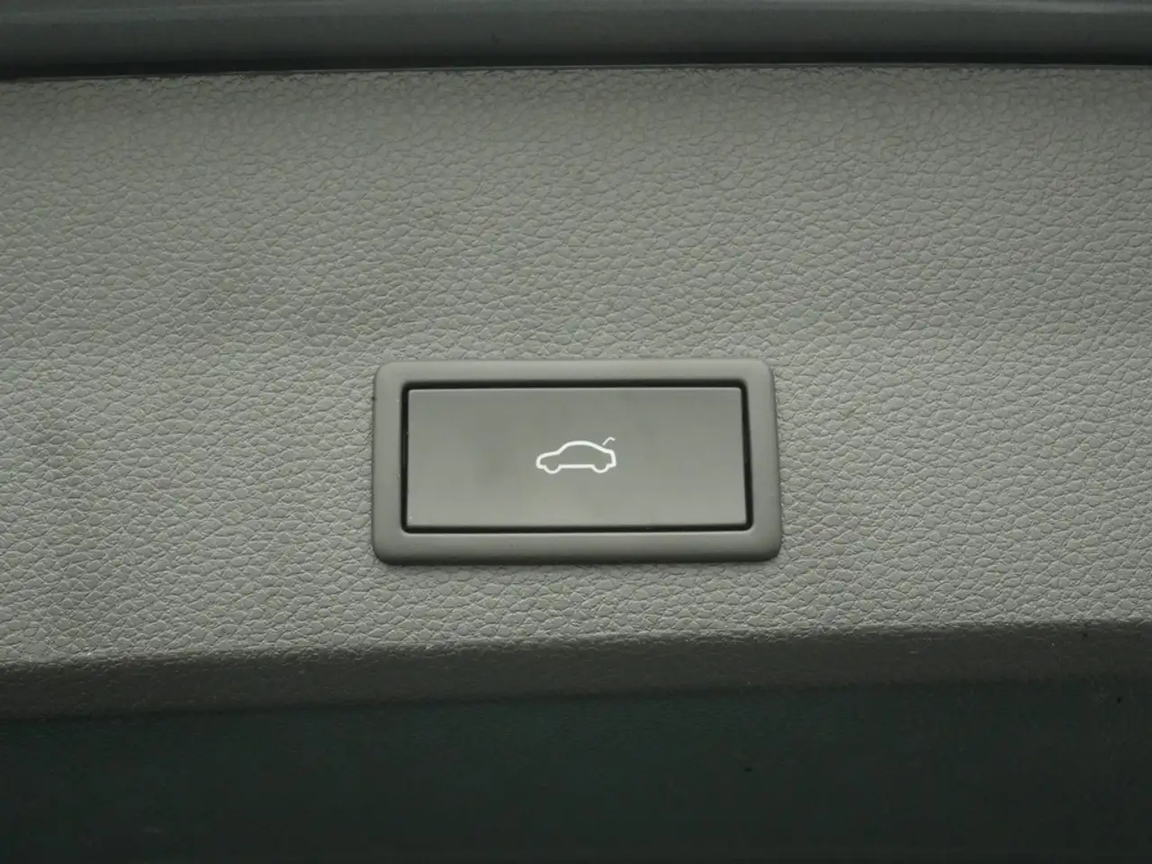 CUPRA Ateca VIRT CARPLAY ACC AHK NAVI KAM SHZ LED — Galerie du véhicule 13