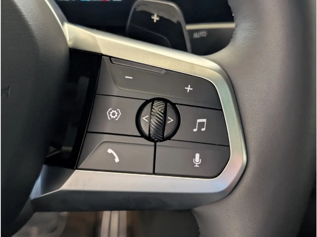 BMW X2 20 i sDrive M Sport PANO+AHK+ELEKT.SITZE+H/K — Galerie du véhicule 22