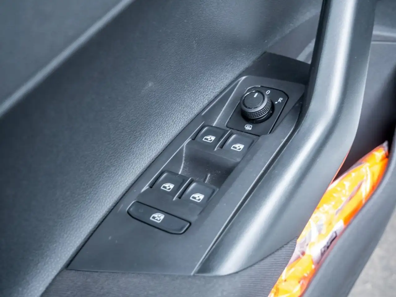 Volkswagen Polo 1.0 TSI DSG Life Klima Navi LED PDC — Galerie du véhicule 20