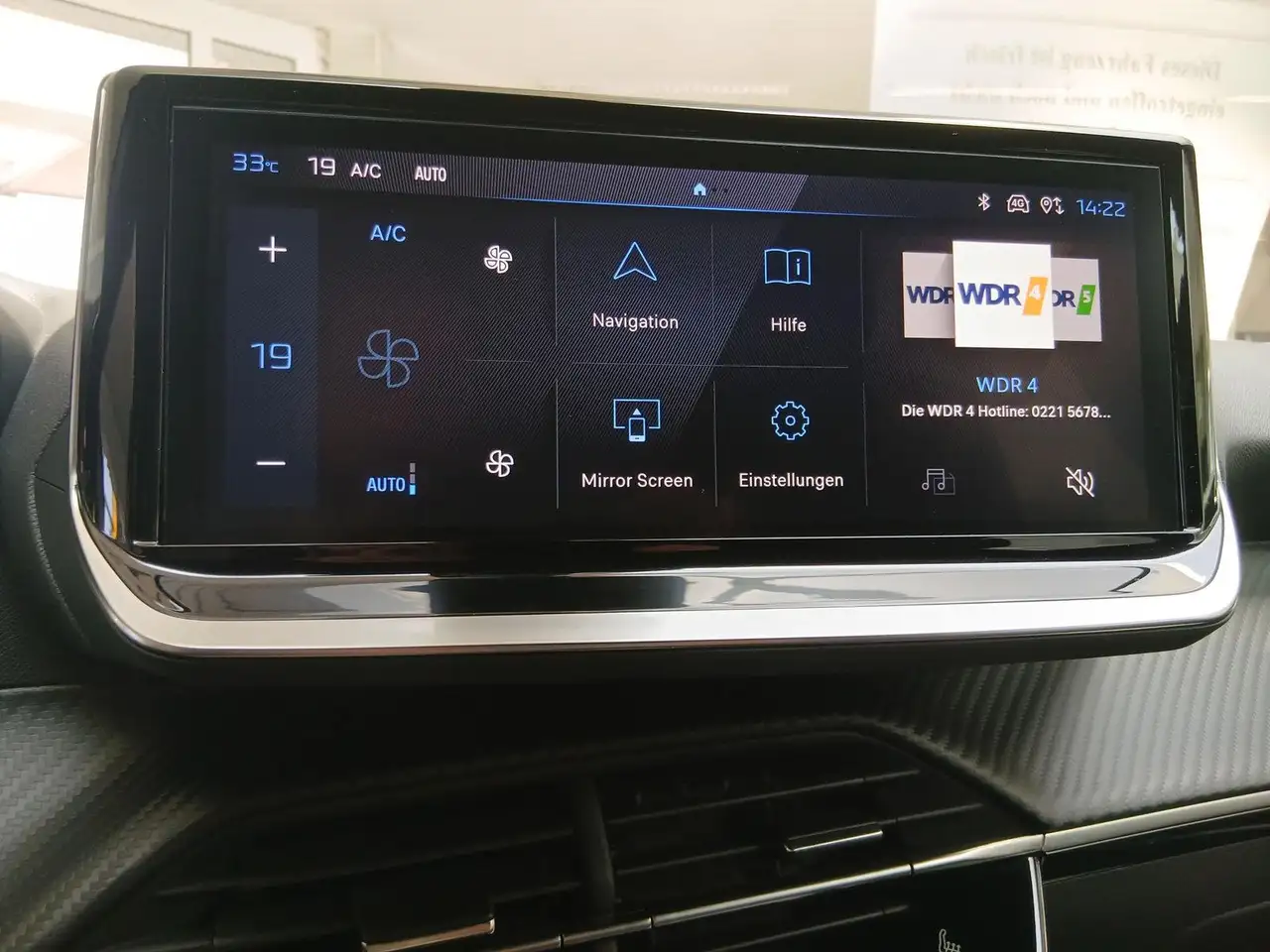 Peugeot 2008 Allure+PDC+Rückfahrkamera+AppleCarplayU.V.M — Vehicle gallery 13