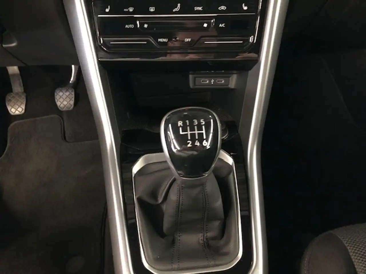 Volkswagen T-Roc Cabriolet Style 1.0 TSI Navi Digitales Cockpit LED — Galerie du véhicule 14