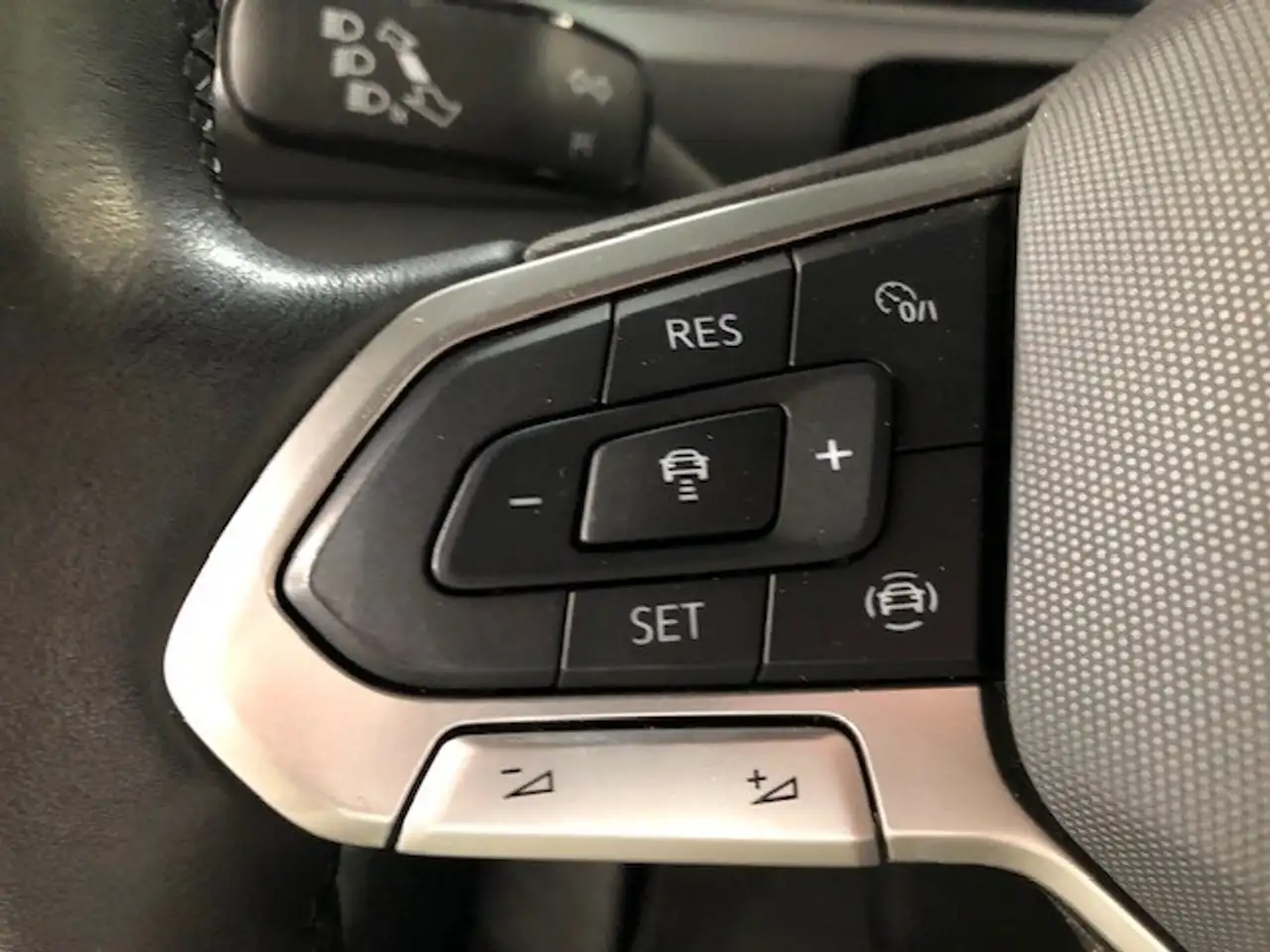 Volkswagen T-Roc Cabriolet Style 1.0 TSI Navi Digitales Cockpit LED — Galerie du véhicule 13