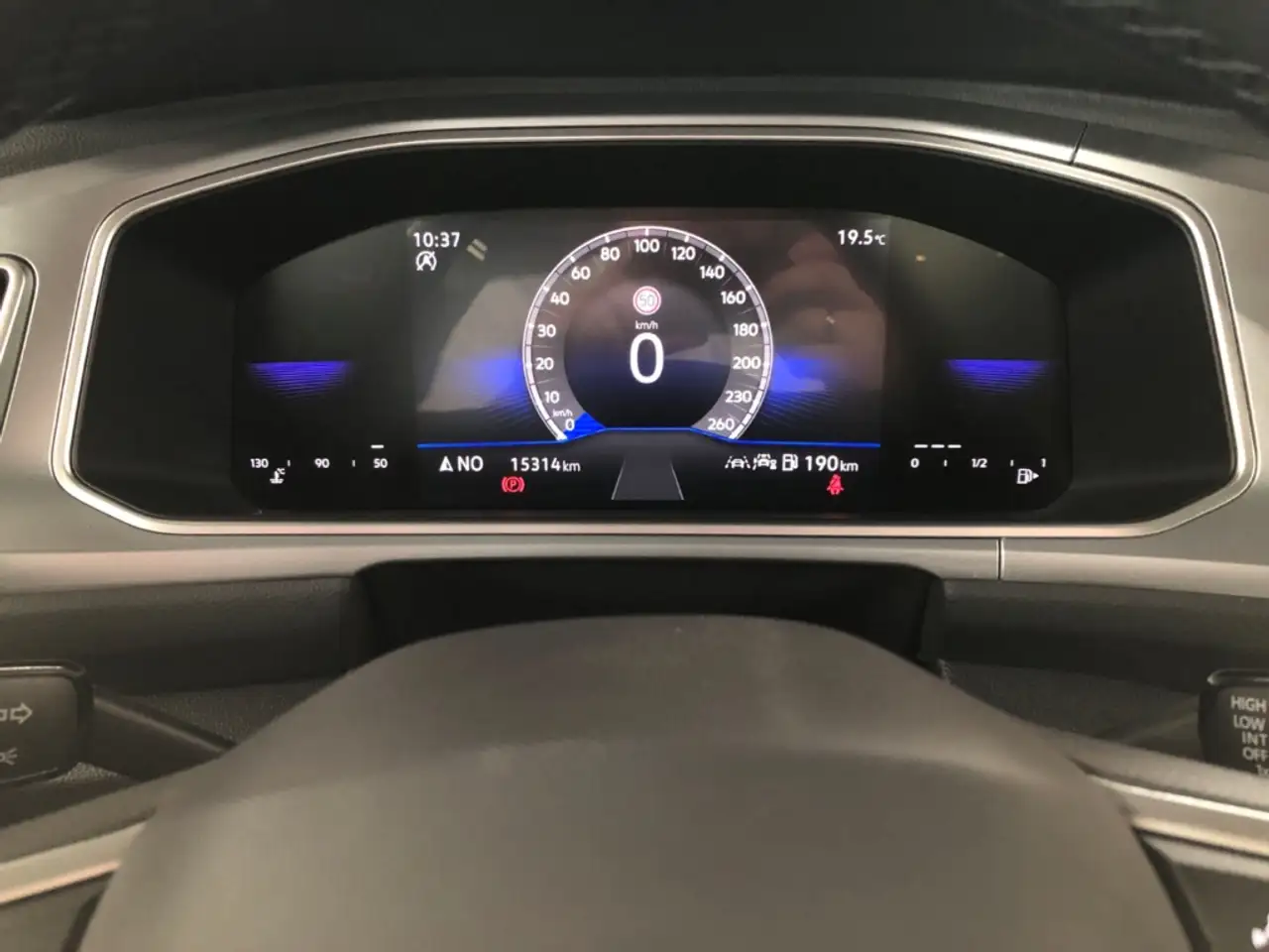 Volkswagen T-Roc Cabriolet Style 1.0 TSI Navi Digitales Cockpit LED — Galerie du véhicule 9