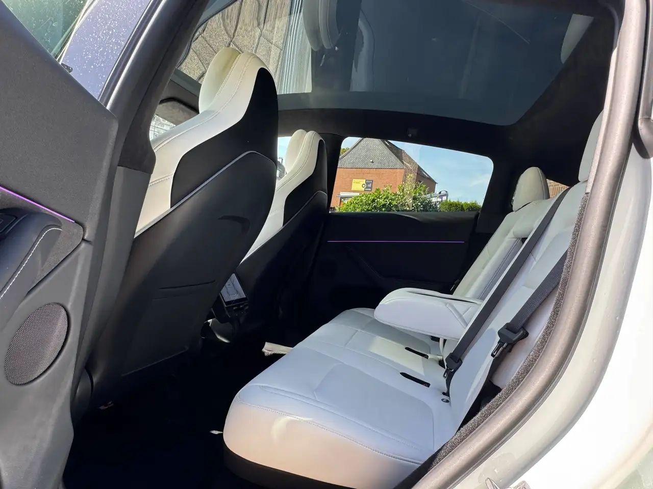 Tesla Model Y Performance Dual AWD Unikat Einzelstück — معرض صور السيارة 17
