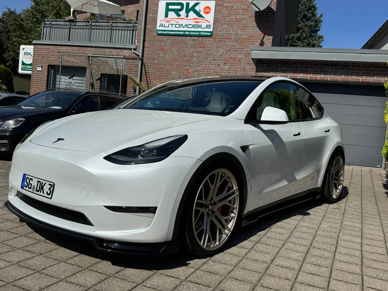 Tesla Model Y Performance Dual AWD Unikat Einzelstück — معرض صور السيارة 2