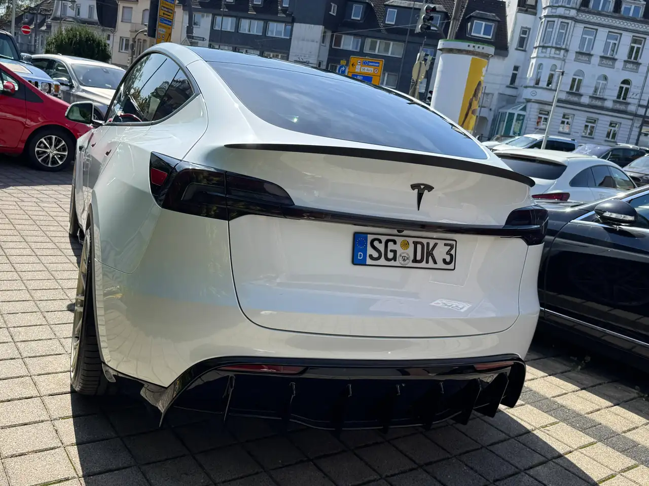 Tesla Model Y Performance Dual AWD Unikat Einzelstück — معرض صور السيارة 8