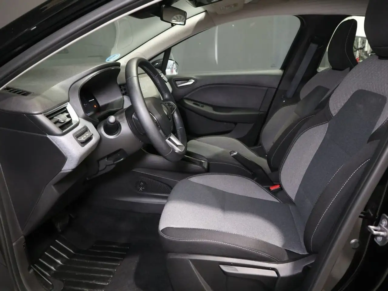 Renault Clio E-TECH Full Hybrid Evolution 105kW — Galerie du véhicule 16