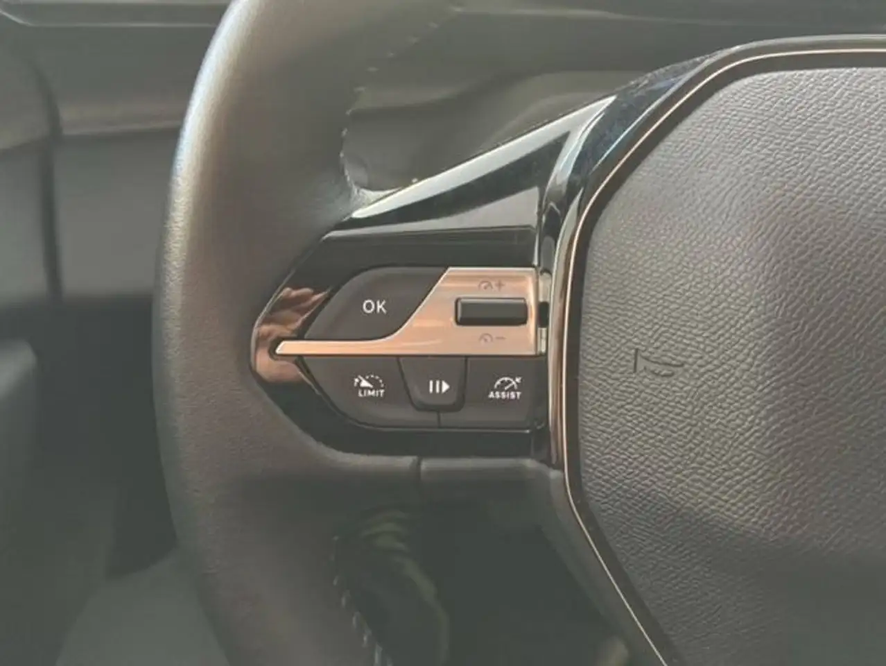 Peugeot 308 1.2 PureTech S&S Allure 130 — معرض صور السيارة 19