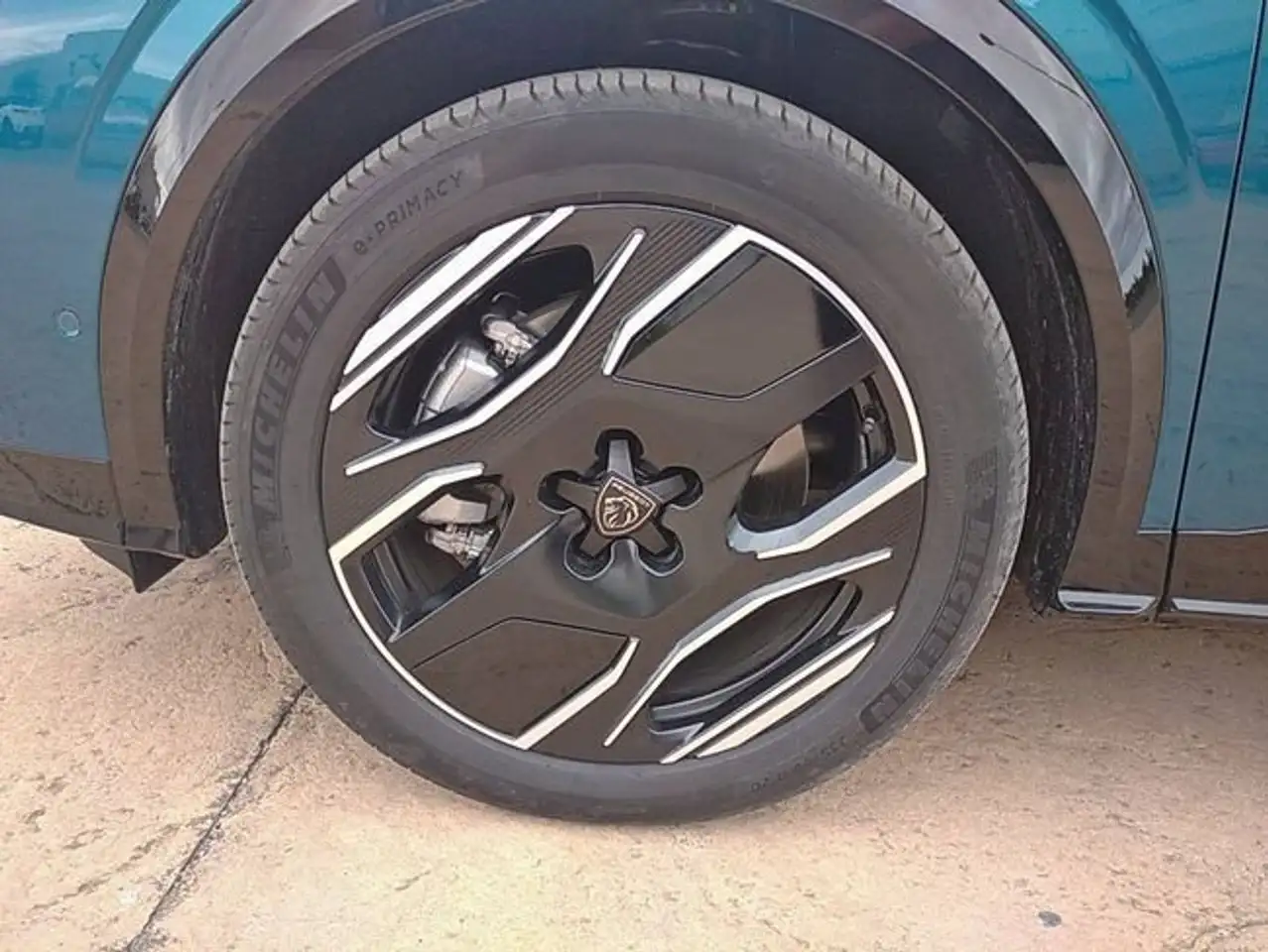 Peugeot 3008 Eléctrico 157kW GT — Galerie du véhicule 11