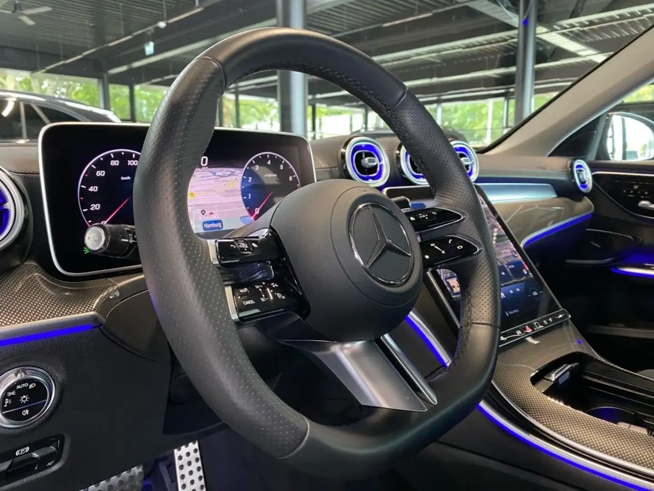Mercedes-Benz C 200 T +AMG+Night+MBUX+Sportausp.+KAMERA+AHK — معرض صور السيارة 18