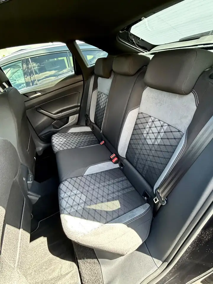 Volkswagen Taigo Taigo R-Line 1.0 TSI 110 PS DSG, Navi, Kamera, ALU — Vehicle gallery 16