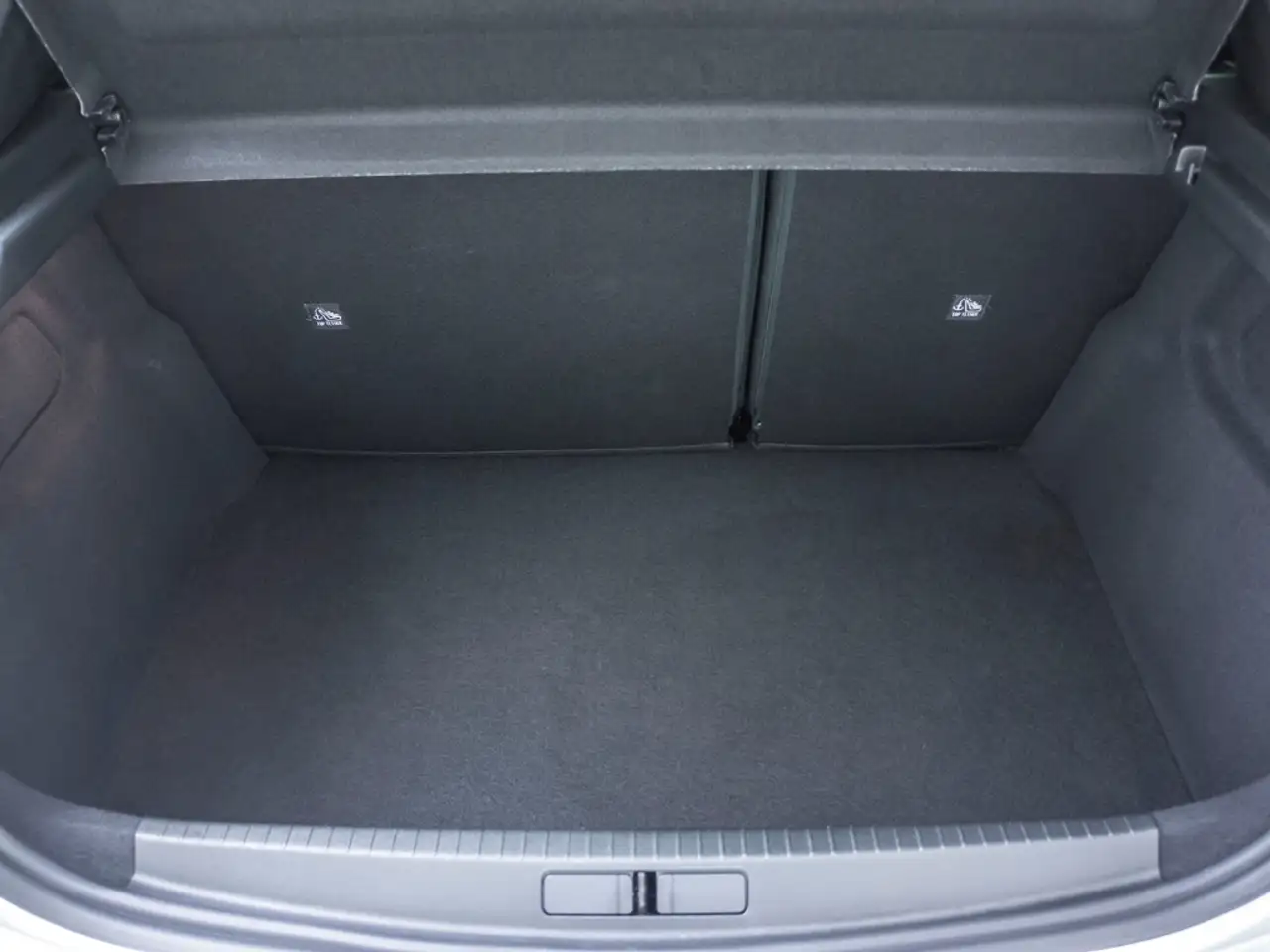 Opel Corsa F GS Allwetter Carplay PDC LED Kamera (76) — Galería del vehículo 19