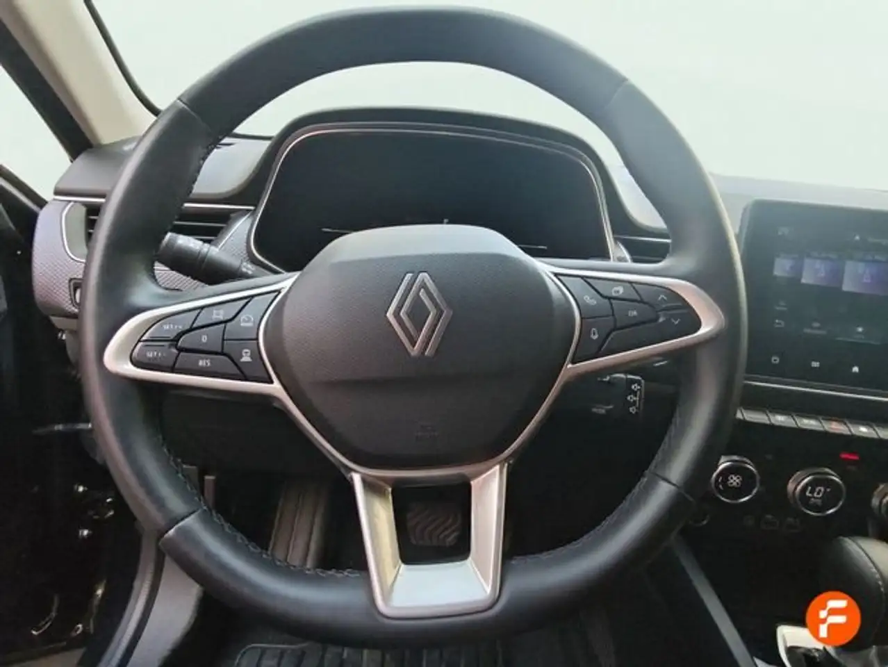 Renault Arkana Evolution TCe 103kW(140CV) EDC mild hybr — معرض صور السيارة 9