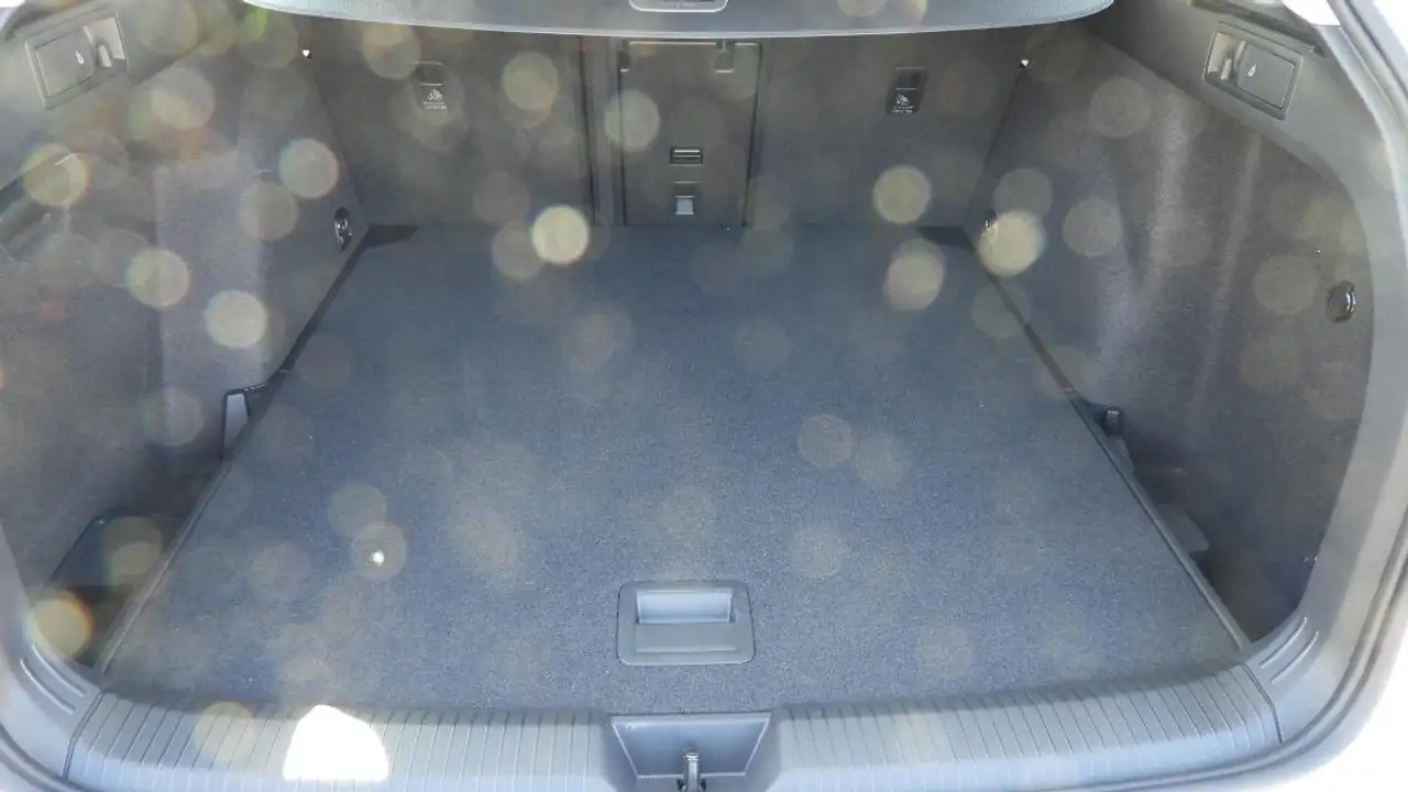 Volkswagen Golf Variant Life VIII 1.5 eTSI — Vehicle gallery 15