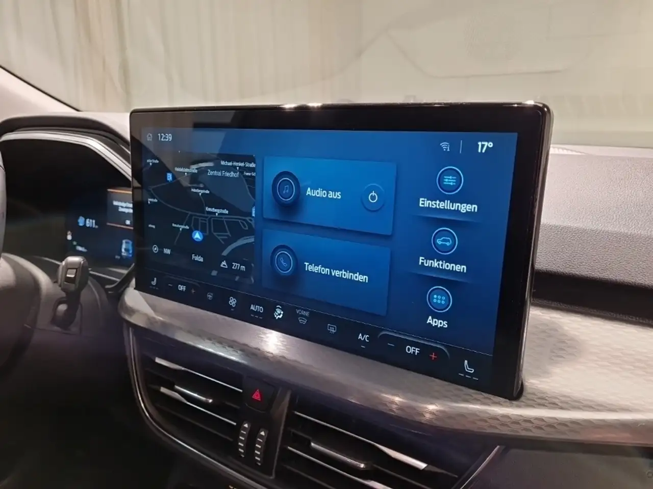 Ford Kuga 1.5 EcoBoost Titanium*NAVI*TEMPOMAT*GJR* — Galerie du véhicule 6