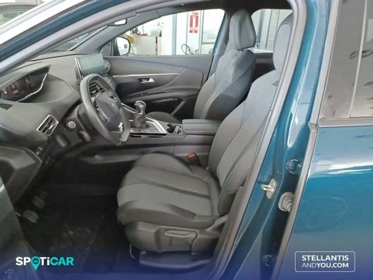 Peugeot 3008 1.2 PureTech S&S Allure 130 — معرض صور السيارة 9