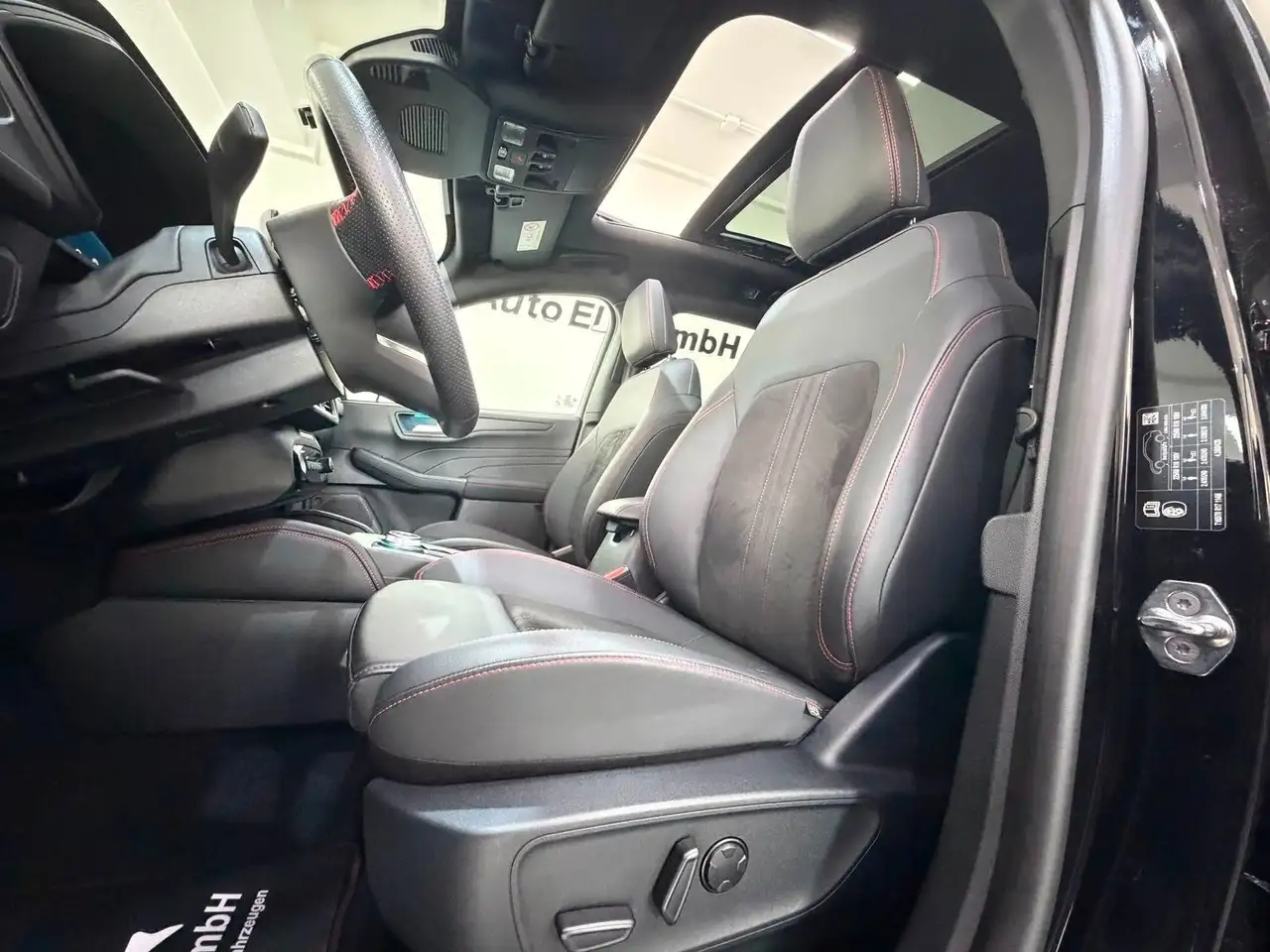 Ford Kuga 2.5 Hybrid FHEV ST-Line X Pano.|AHK|1.Hand — Galería del vehículo 21