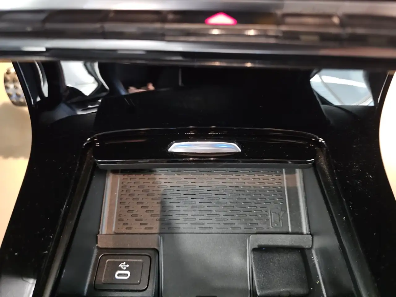 Mercedes-Benz A 250 AMG Advanced Plus Navi,High-LED,Kamera — Vehicle gallery 10