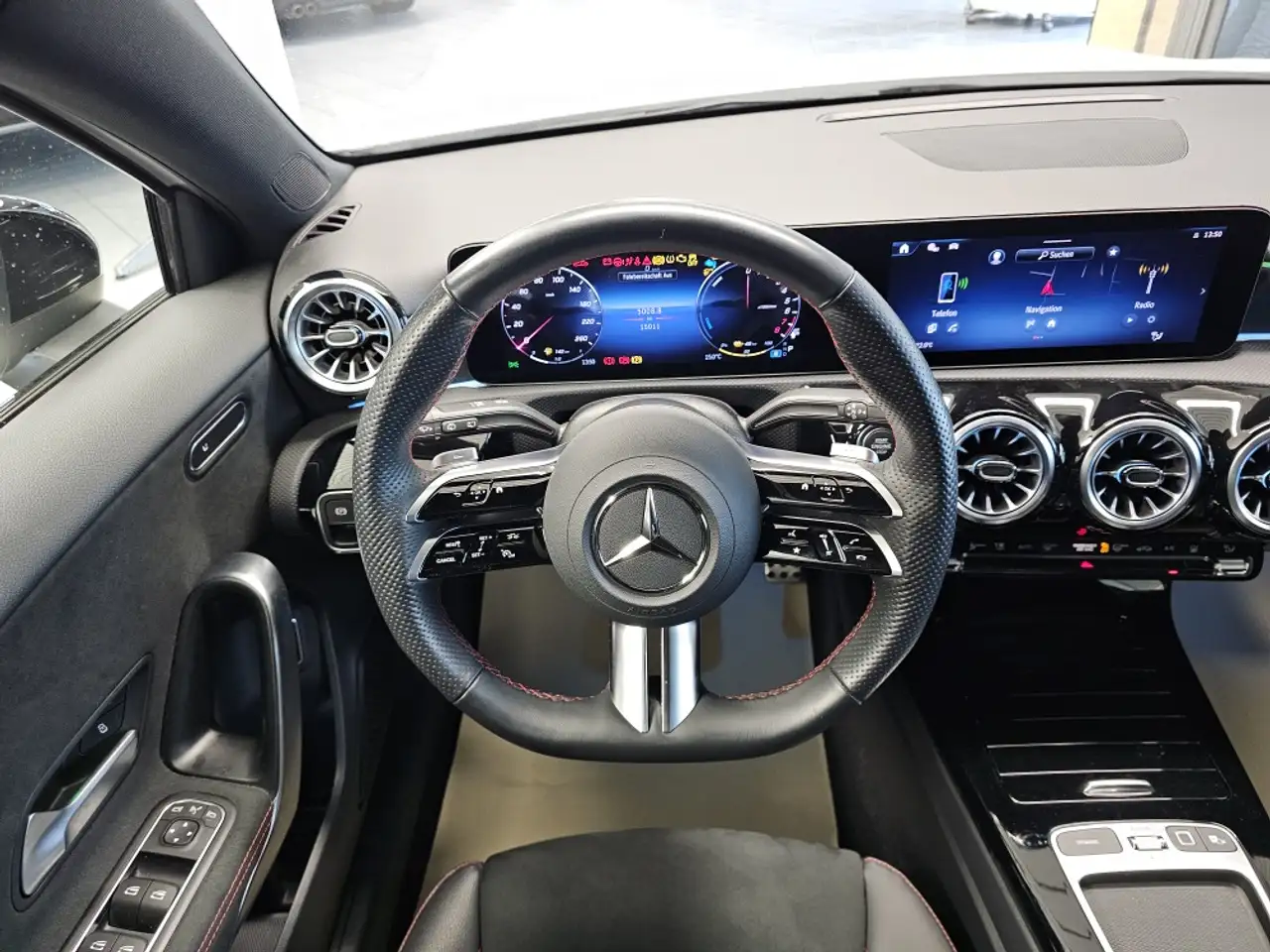 Mercedes-Benz A 250 AMG Advanced Plus Navi,High-LED,Kamera — Vehicle gallery 32
