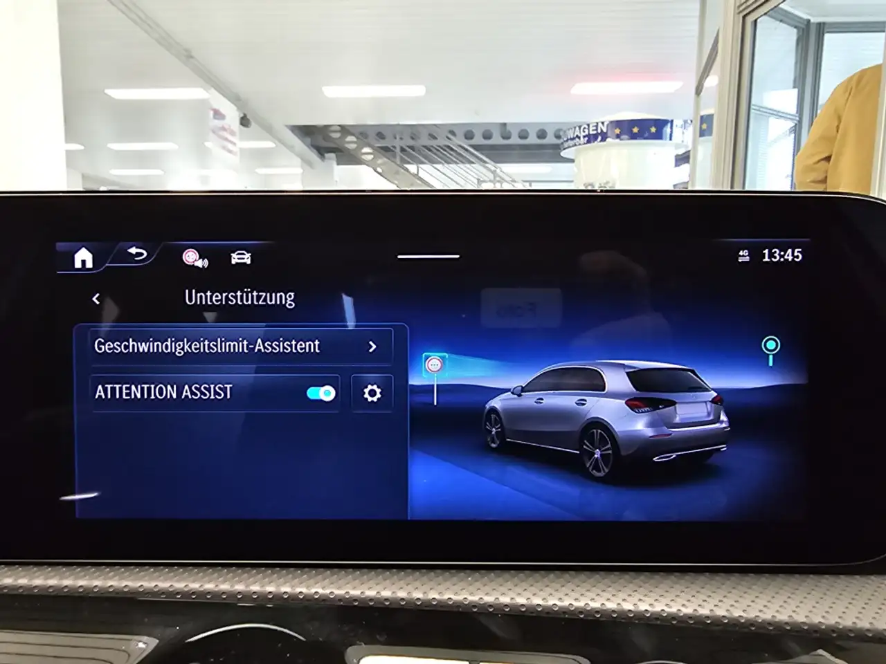 Mercedes-Benz A 250 AMG Advanced Plus Navi,High-LED,Kamera — Vehicle gallery 24