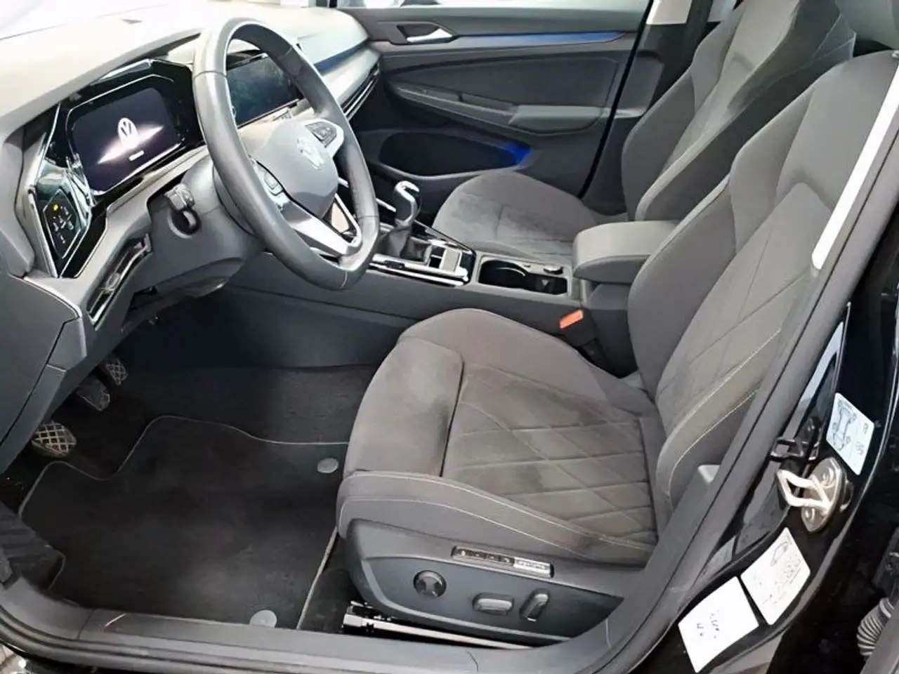 Volkswagen Golf VIII Lim. Style — Galería del vehículo 11
