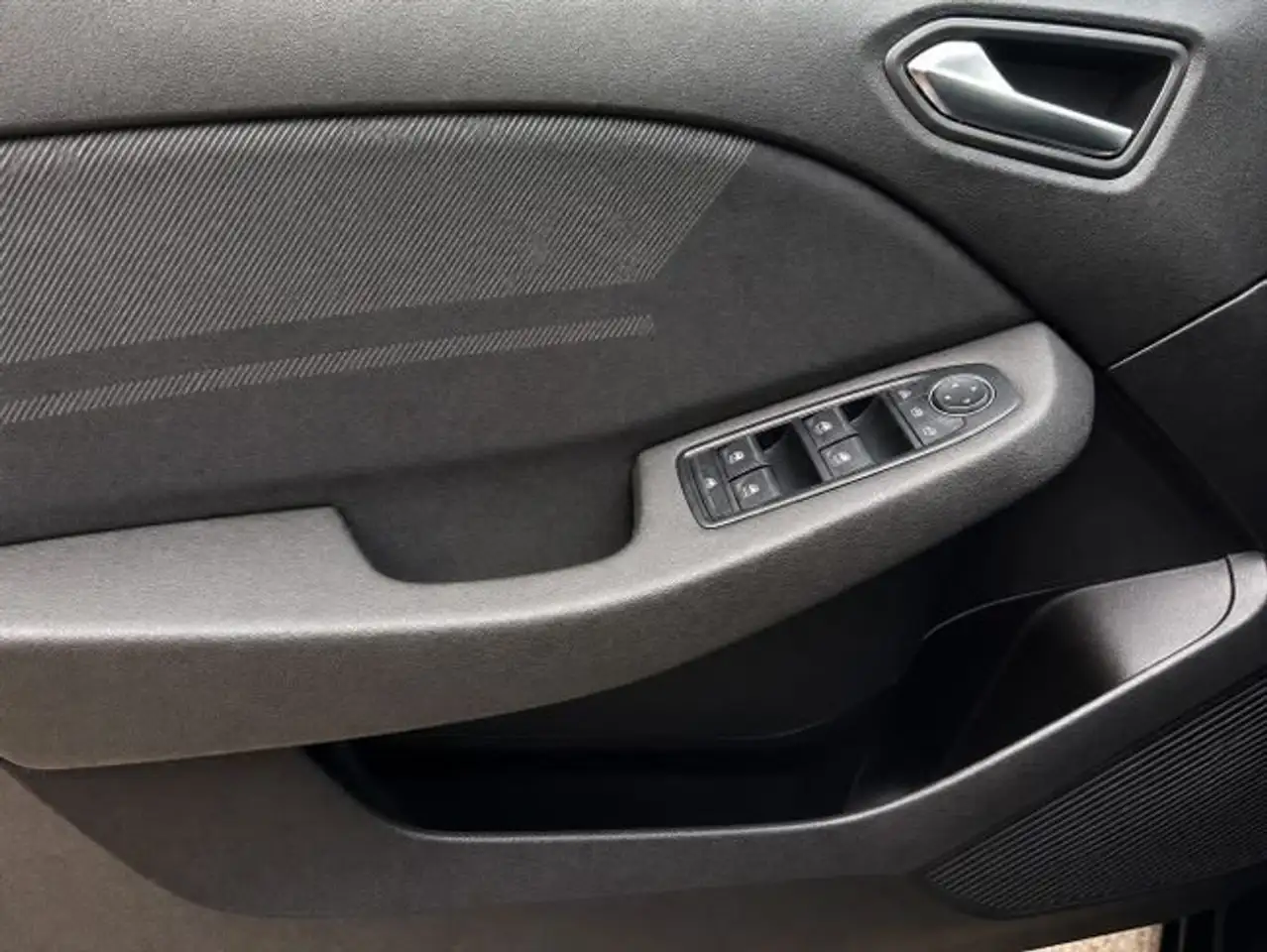 Renault Clio esprit Alpine E-Tech 145 (103kw) — معرض صور السيارة 19