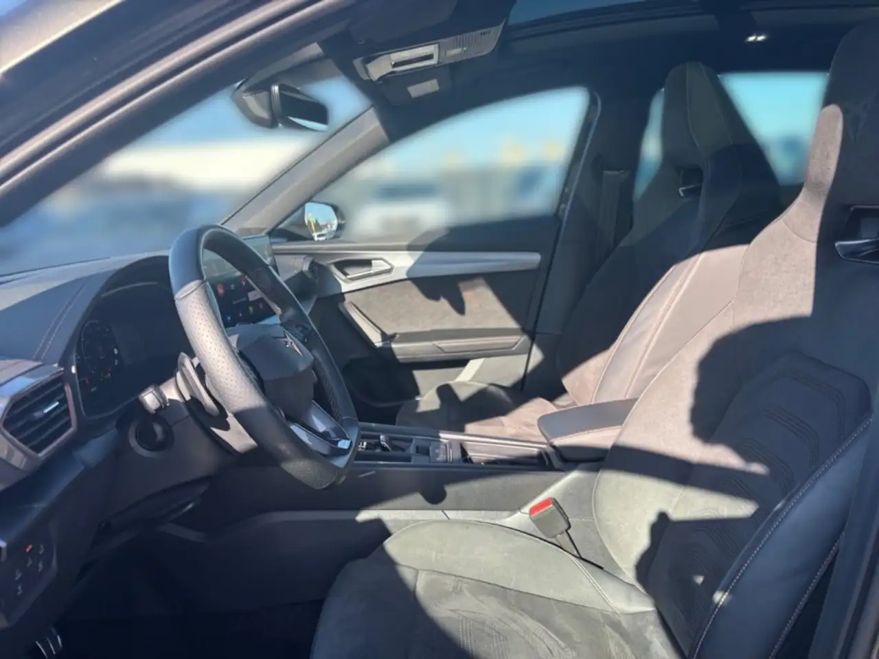 CUPRA Formentor VZ Tribe Edition Akra Pano 360° Beats — Galería del vehículo 12