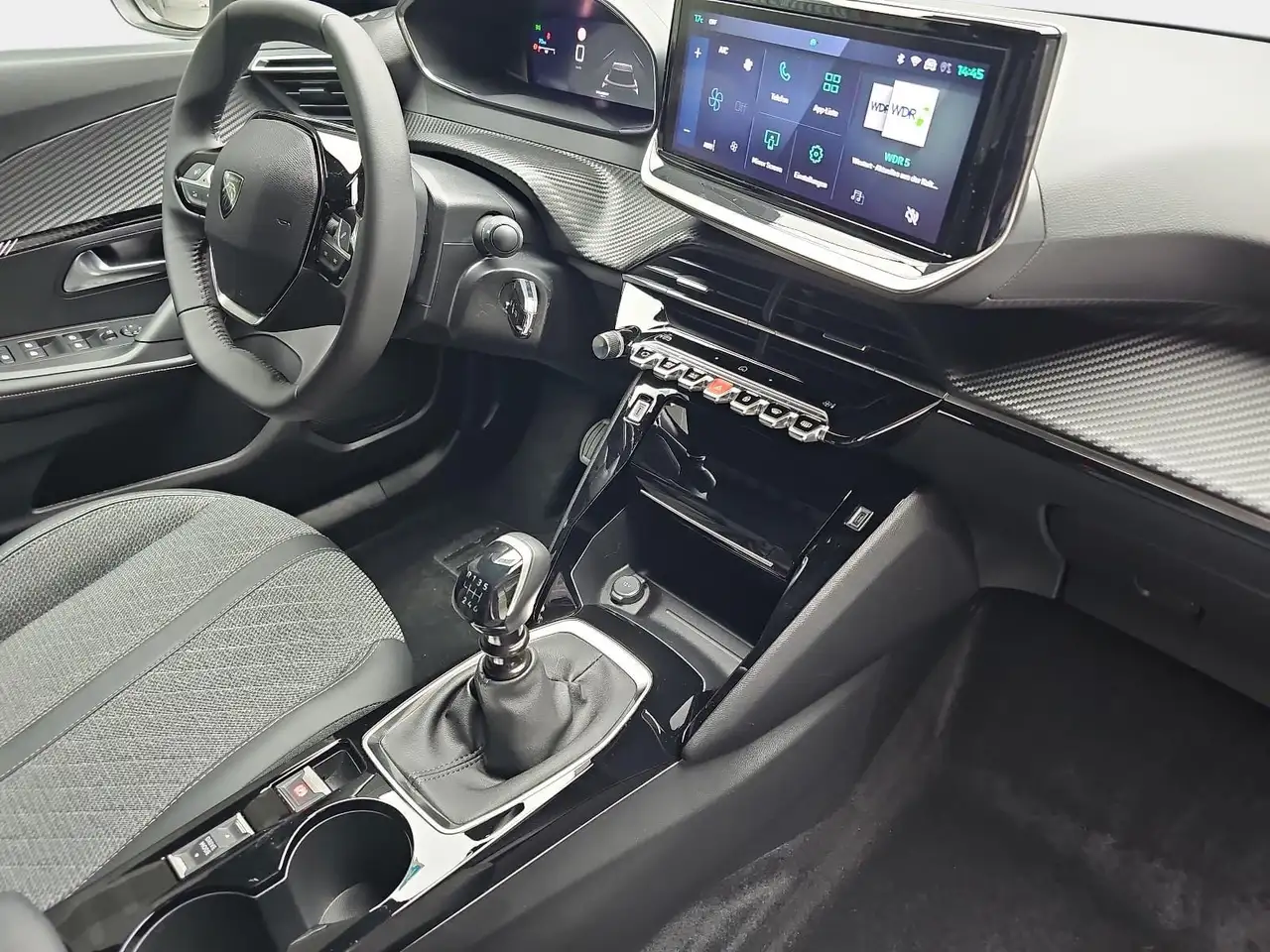 Peugeot 2008 2008 1.2 PURETECH 100 ALLURE LED LM17 — Galería del vehículo 18