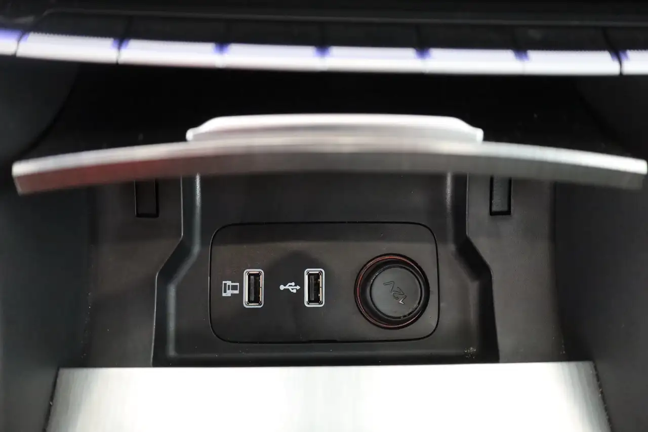 MG HS 1.5 T-GDI Luxury Aut. LED ACC Navi 360° Pano — Galería del vehículo 13