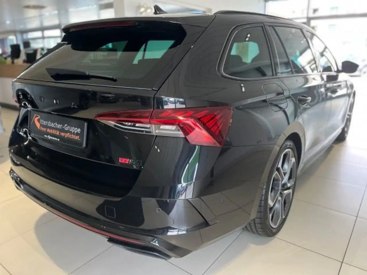 Skoda Octavia Combi 2.0 TSI RS DSG AHK Canton SmartLin — معرض صور السيارة 12