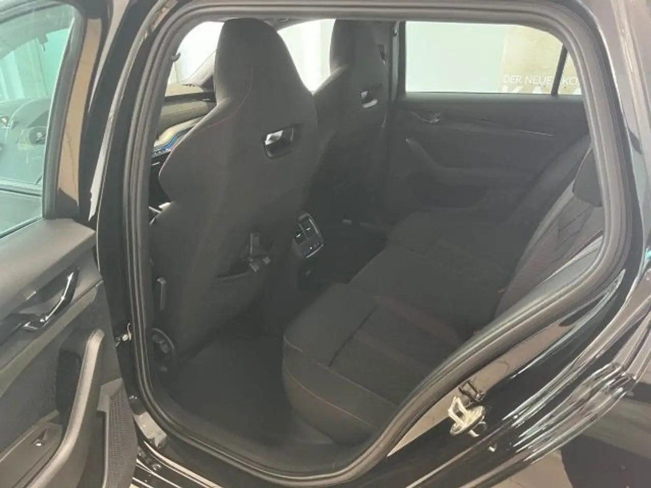 Skoda Octavia Combi 2.0 TSI RS DSG AHK Canton SmartLin — معرض صور السيارة 11