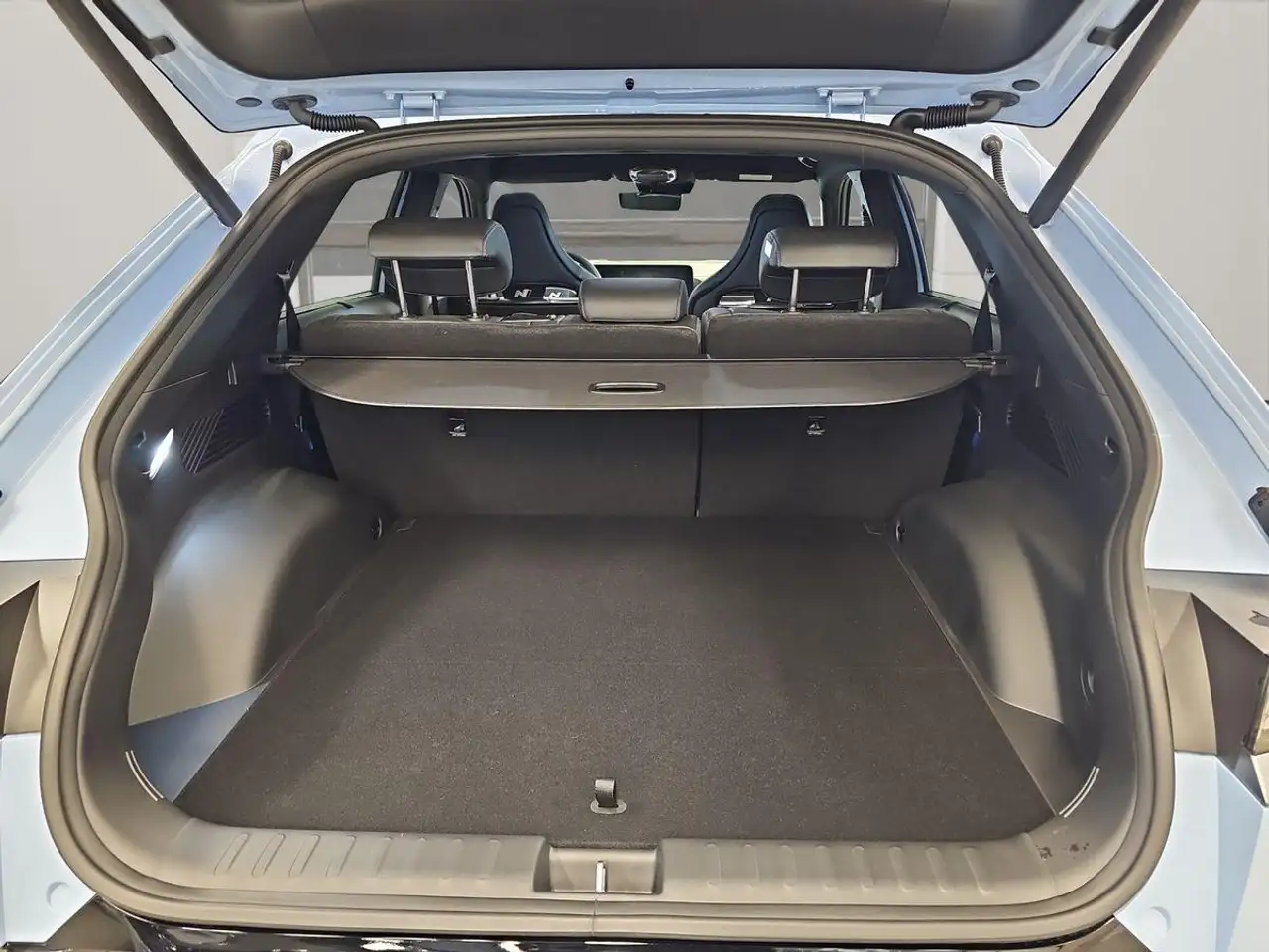 Hyundai IONIQ 5 N (650 PS) 84 kWh Allradantrieb — Galería del vehículo 13
