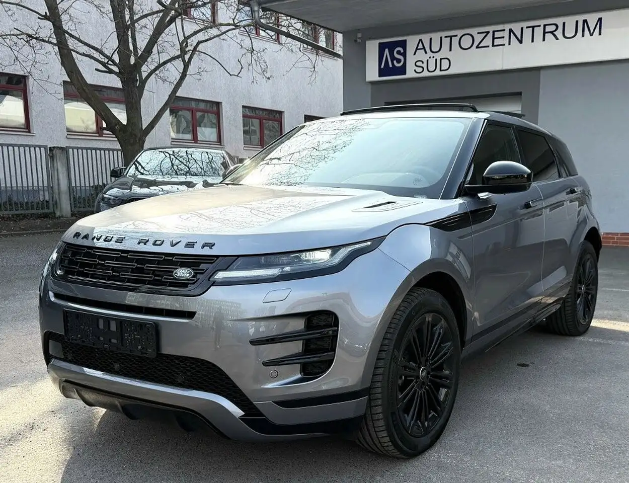 Land Rover Range Rover Evoque Dynamic SE Hybrid — Berlin