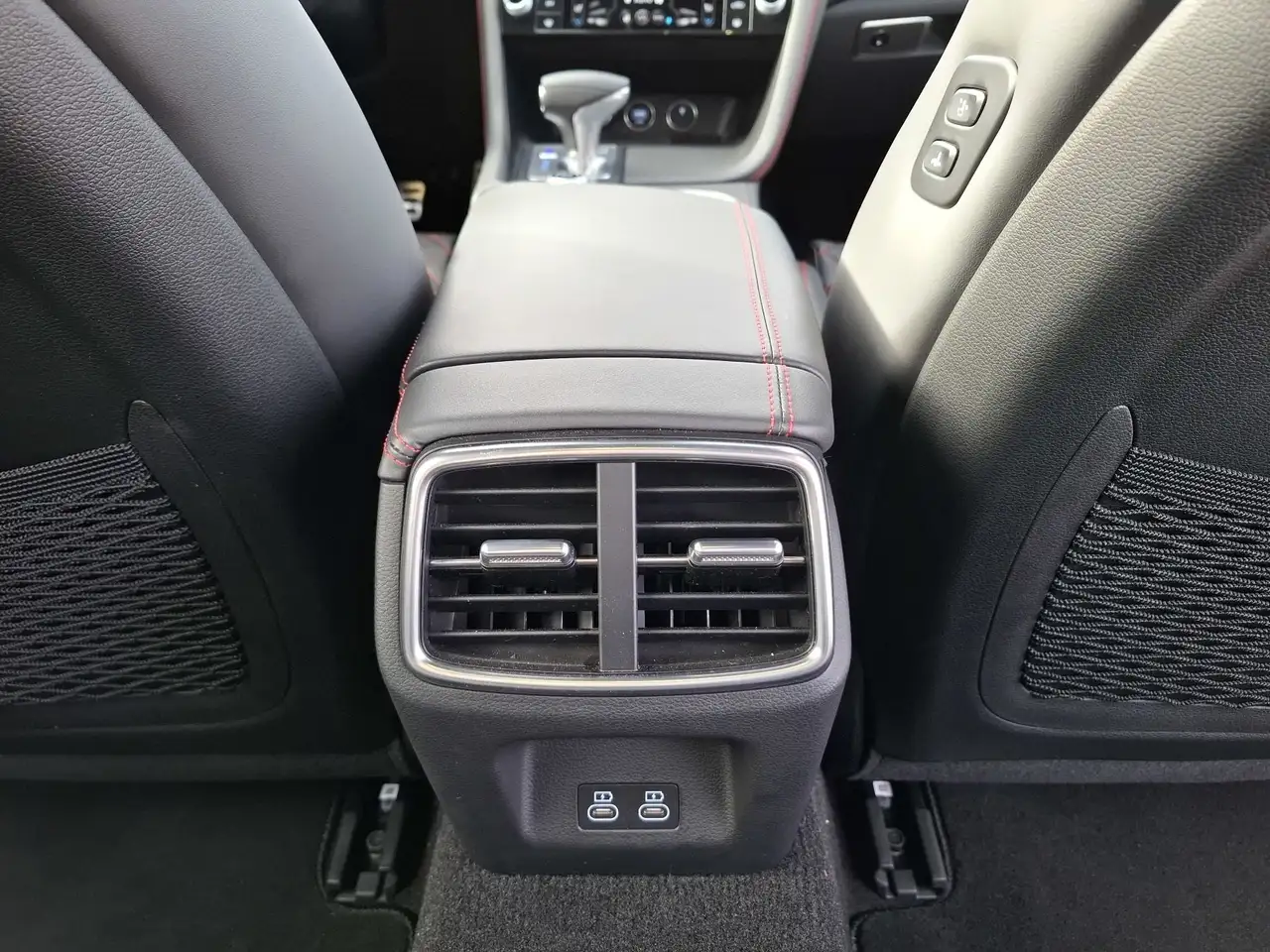 Genesis G70 GX8 Shooting Brake 2.0T AWD Sport — معرض صور السيارة 16