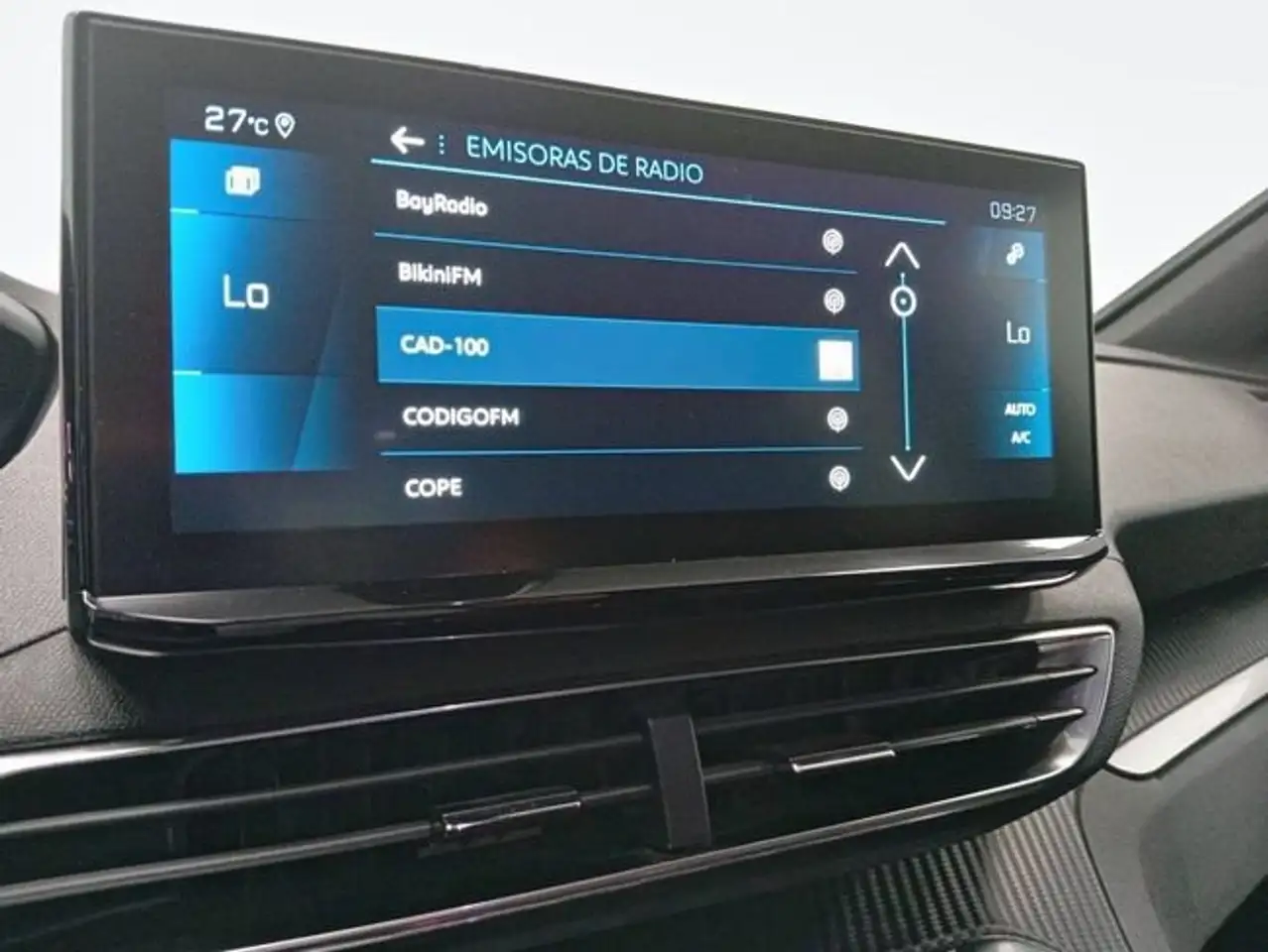 Peugeot 3008 1.2 PureTech S&S Allure 130 — معرض صور السيارة 17